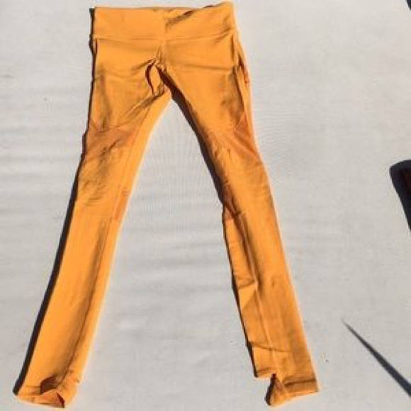 ALO Coast stirrup leggings orange rare - Picture 3 of 3